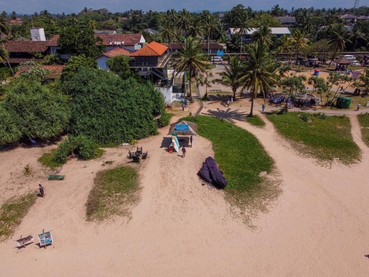 Chami Villa Bentota Bagian luar foto