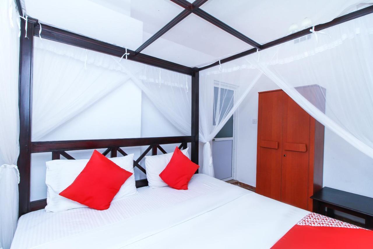 Chami Villa Bentota Bagian luar foto