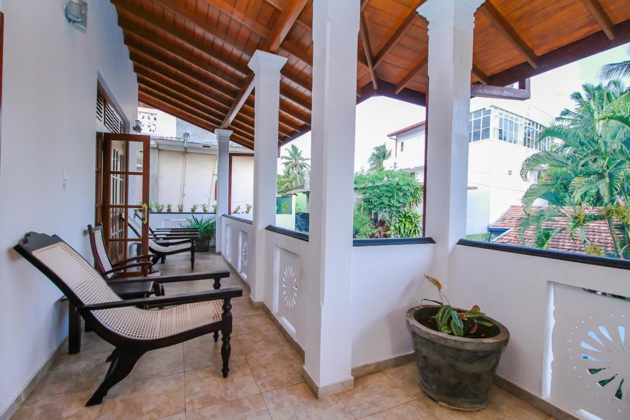 Chami Villa Bentota Bagian luar foto