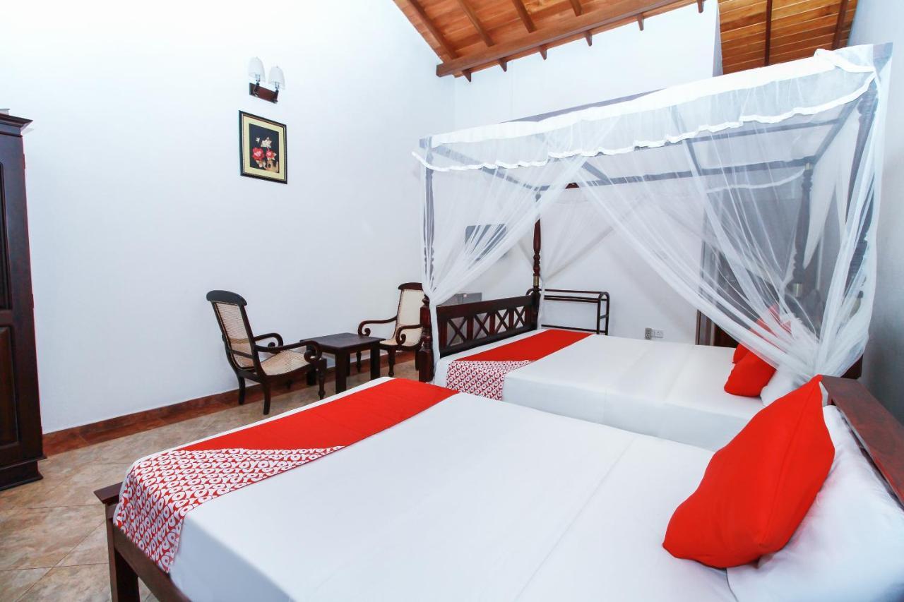 Chami Villa Bentota Bagian luar foto