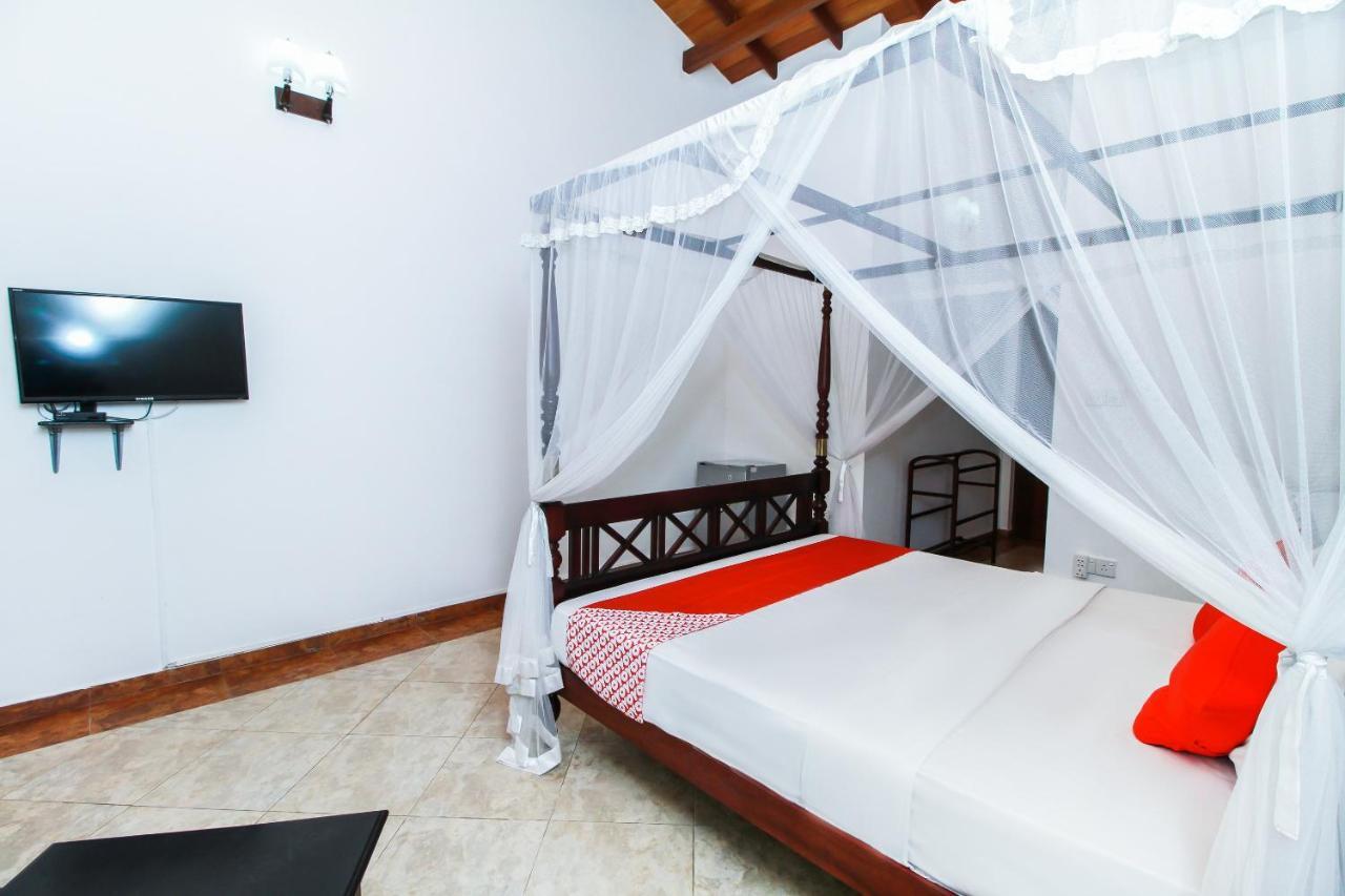 Chami Villa Bentota Bagian luar foto